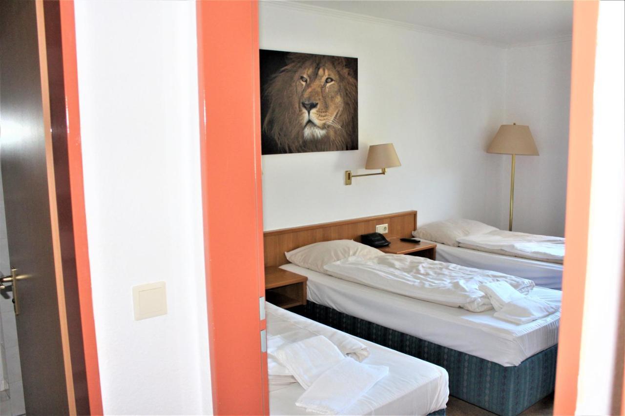 Hotel Alsterquelle ヘンシュテット・ウルツブルク エクステリア 写真